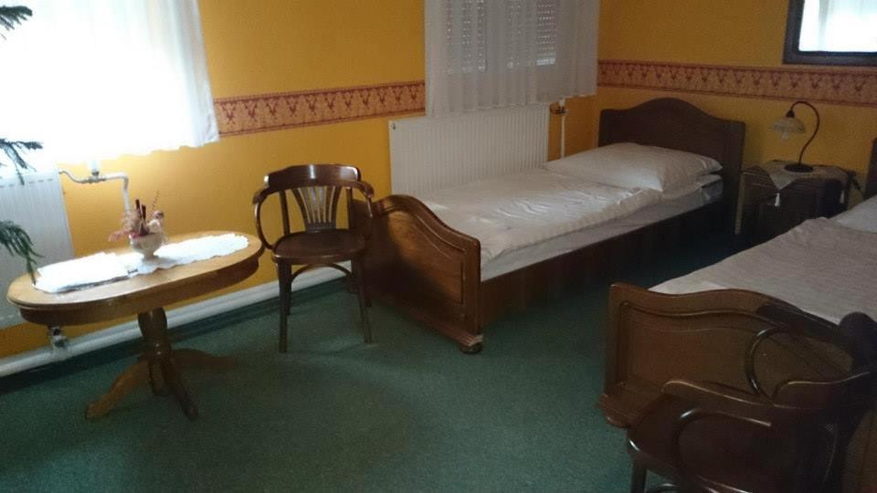 Fenyves Fogado Hotell Szurdokpüspöki Rom bilde